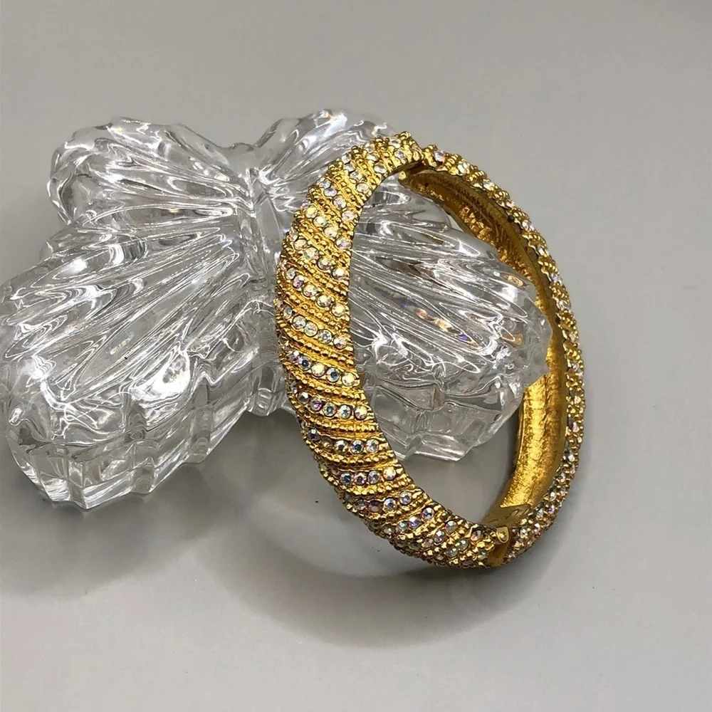 Vintage dazzling AB statement bracelet clamper/hinge small wrist.